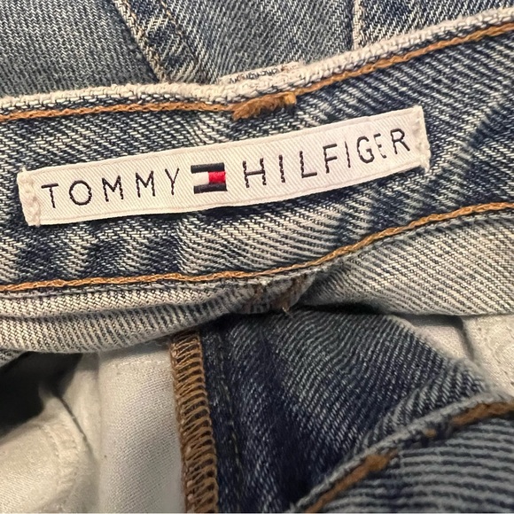 Vintage Tommy Hilfiger Jeans Women’s size 4 (28x31) Med Wash Straight Leg 90’s - Picture 6 of 8